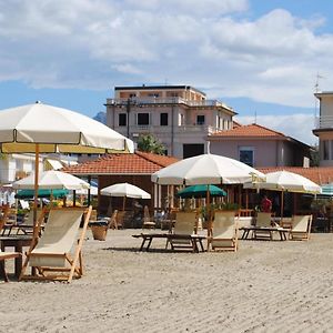 Villa Tina Hotel